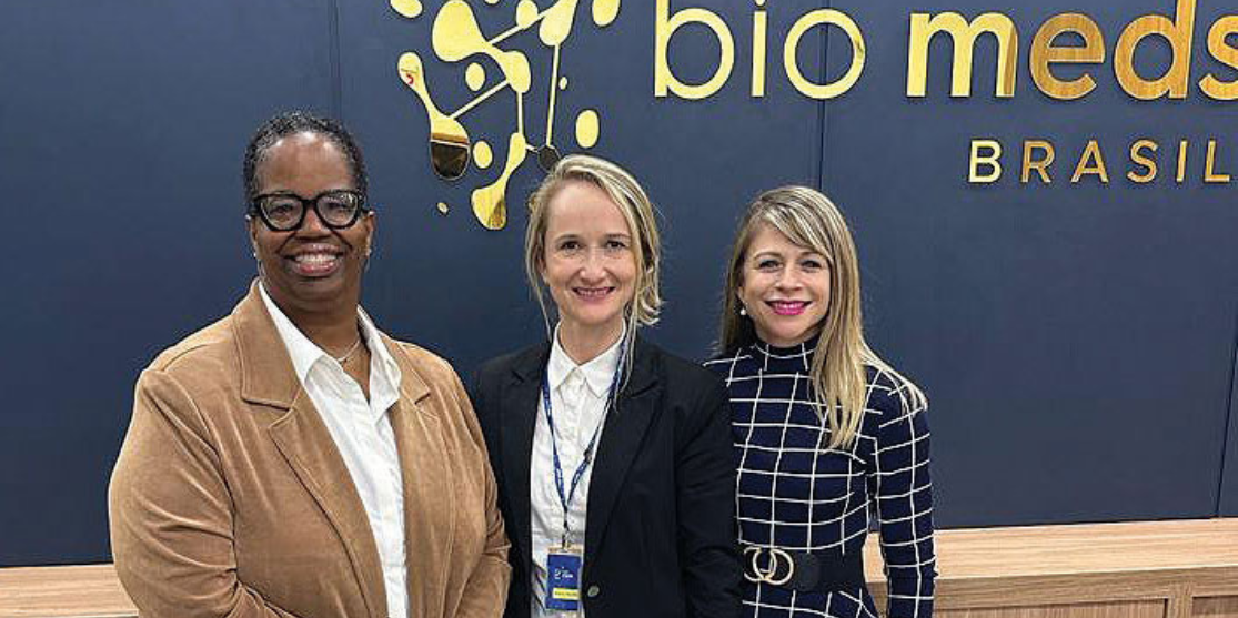 Jonsson School Dean Stephanie G. Adams (left) and Rodrigues (right) visit de Mello Gindri’s company during a South American recruiting trip.